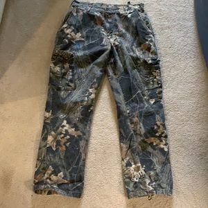 Size medium camo cargo pants